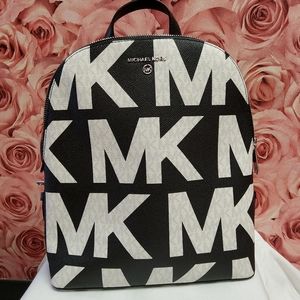 NWT Michael Kors Black Multicolor Large Cindy Backpack